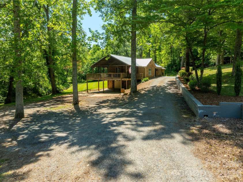 142 Pioneer Road, Harmony, NC 28634.  MLS# CAR4384593, YatesRealty ID 27861. 