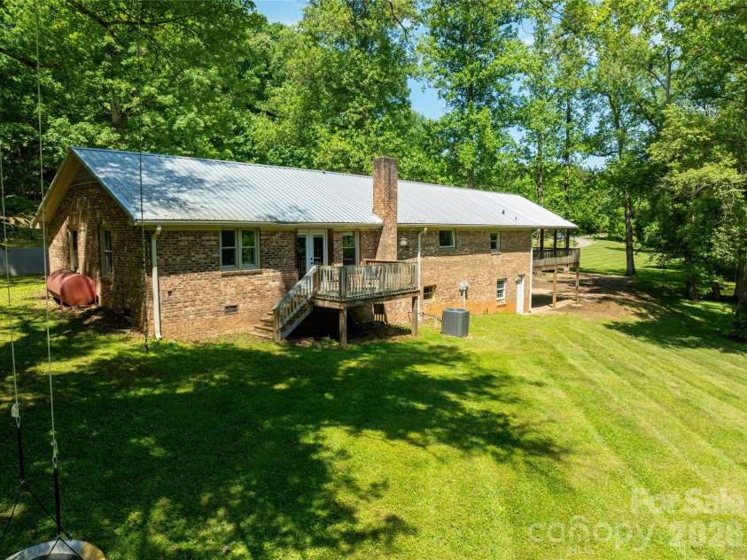 142 Pioneer Road, Harmony, NC 28634.  MLS# CAR4384593, YatesRealty ID 27861. 