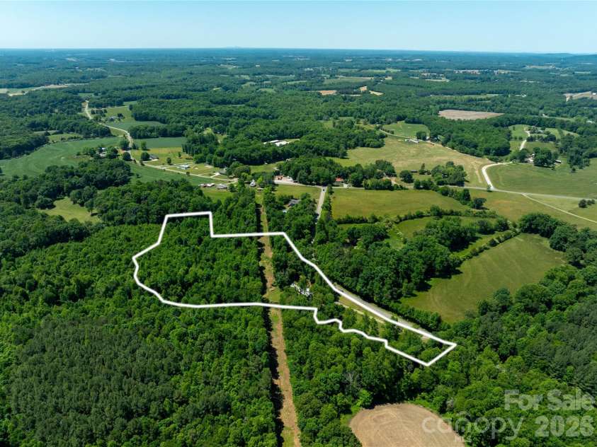 142 Pioneer Road, Harmony, NC 28634.  MLS# CAR4384593, YatesRealty ID 27861. 