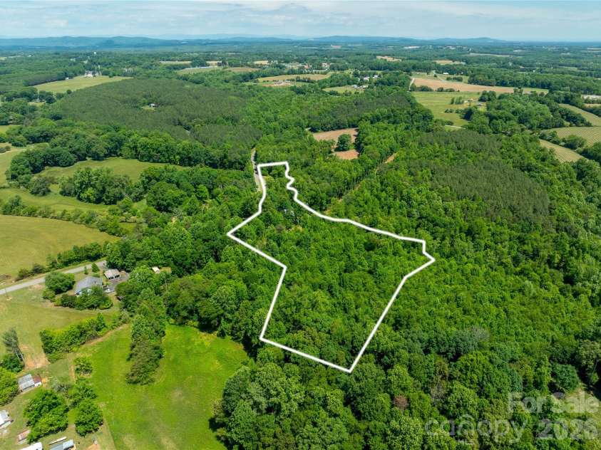 142 Pioneer Road, Harmony, NC 28634.  MLS# CAR4384593, YatesRealty ID 27861. 