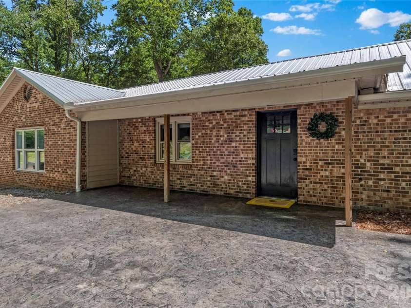 142 Pioneer Road, Harmony, NC 28634.  MLS# CAR4384593, YatesRealty ID 27861. 