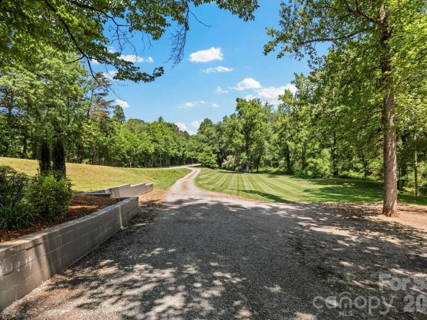 142 Pioneer Road, Harmony, NC 28634.  MLS# CAR4384593, YatesRealty ID 27861. 