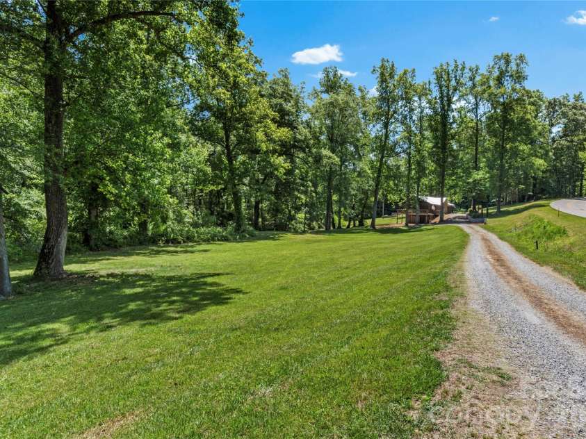 142 Pioneer Road, Harmony, NC 28634.  MLS# CAR4384593, YatesRealty ID 27861. 
