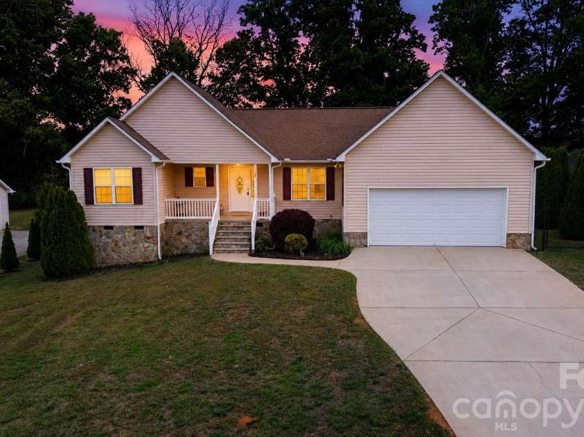 227 Periwinkle Street, Lincolnton, NC 28092.  MLS# CAR4375829, YatesRealty ID 27862. 