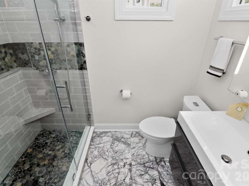 1073 Park West Drive, Charlotte, NC 28209.  MLS# CAR4388315, YatesRealty ID 27863. 