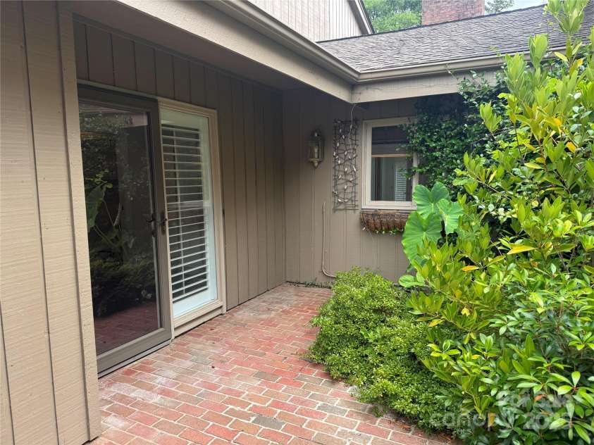 4909 Torrey Pines Court, Charlotte, NC 28226.  MLS# CAR4284066, YatesRealty ID 27863. Front Door