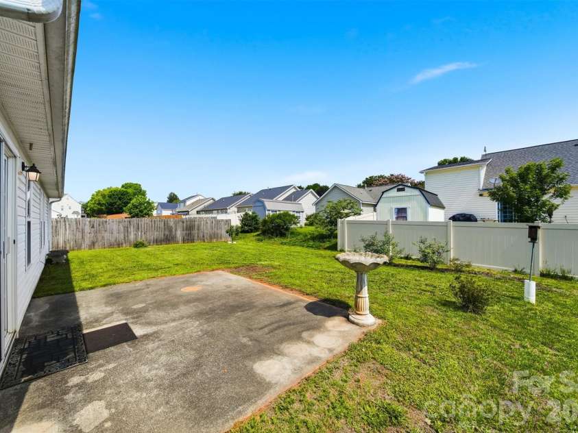 2155 Edenderry Drive, Statesville, NC 28625.  MLS# CAR4388561, YatesRealty ID 27864. Back yard is level and easy to maintain!