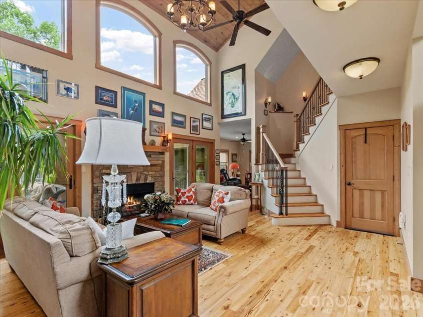 750 Barebridge Drive, Burnsville, NC 28714.  MLS# CAR4385574, YatesRealty ID 27865. 