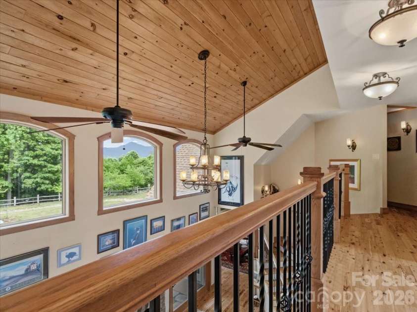 750 Barebridge Drive, Burnsville, NC 28714.  MLS# CAR4385574, YatesRealty ID 27865. 