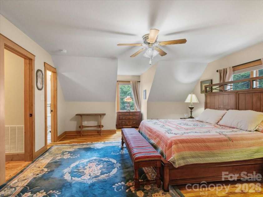 750 Barebridge Drive, Burnsville, NC 28714.  MLS# CAR4385574, YatesRealty ID 27865. 