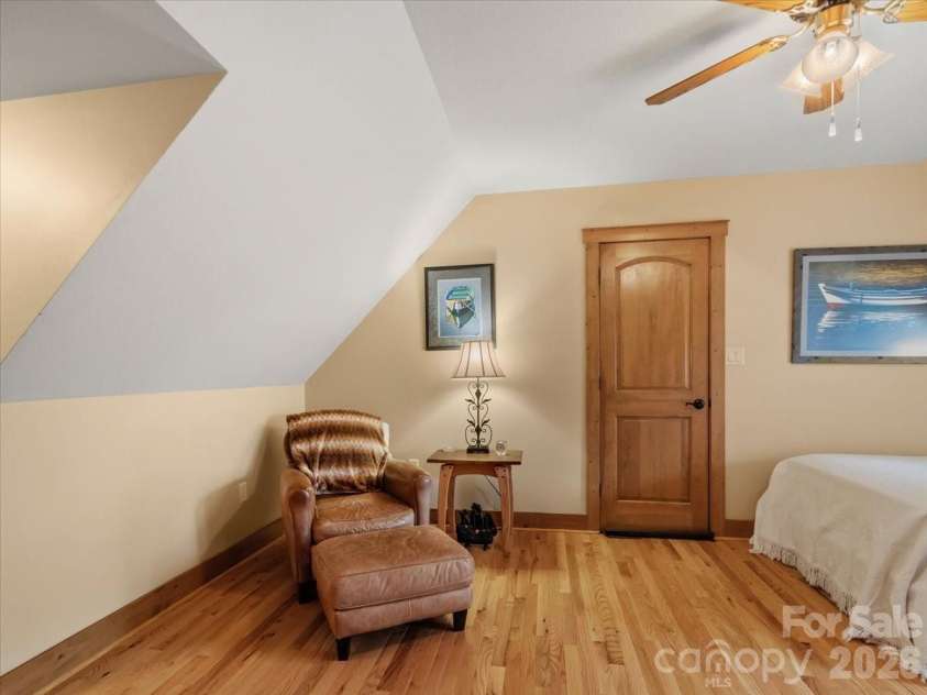 750 Barebridge Drive, Burnsville, NC 28714.  MLS# CAR4385574, YatesRealty ID 27865. 