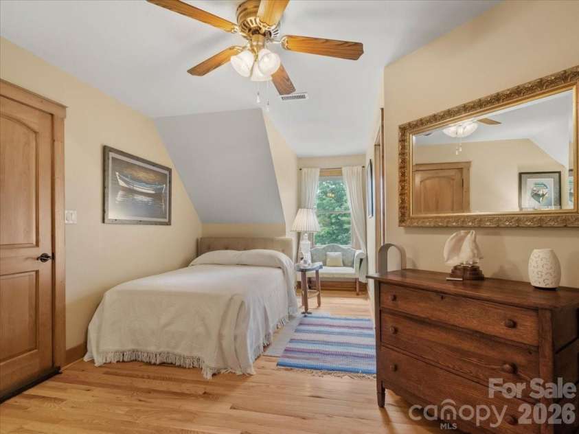 750 Barebridge Drive, Burnsville, NC 28714.  MLS# CAR4385574, YatesRealty ID 27865. Guest room on upper level