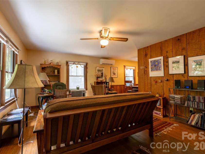 60 Virgels Mountain Road, Burnsville, NC 28714.  MLS# CAR4388145, YatesRealty ID 27867. 