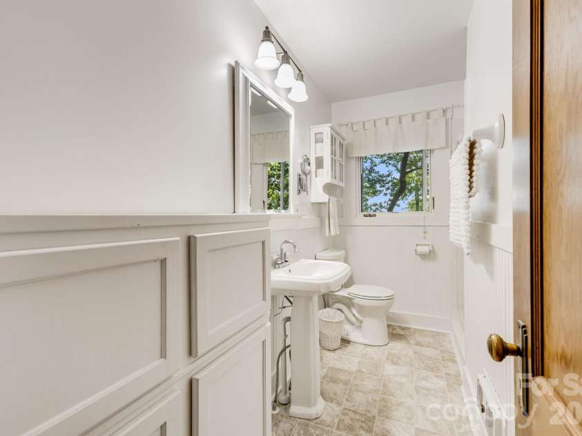 203 Laurel Lane, Little Switzerland, NC 28749.  MLS# CAR4361896, YatesRealty ID 27869. 
