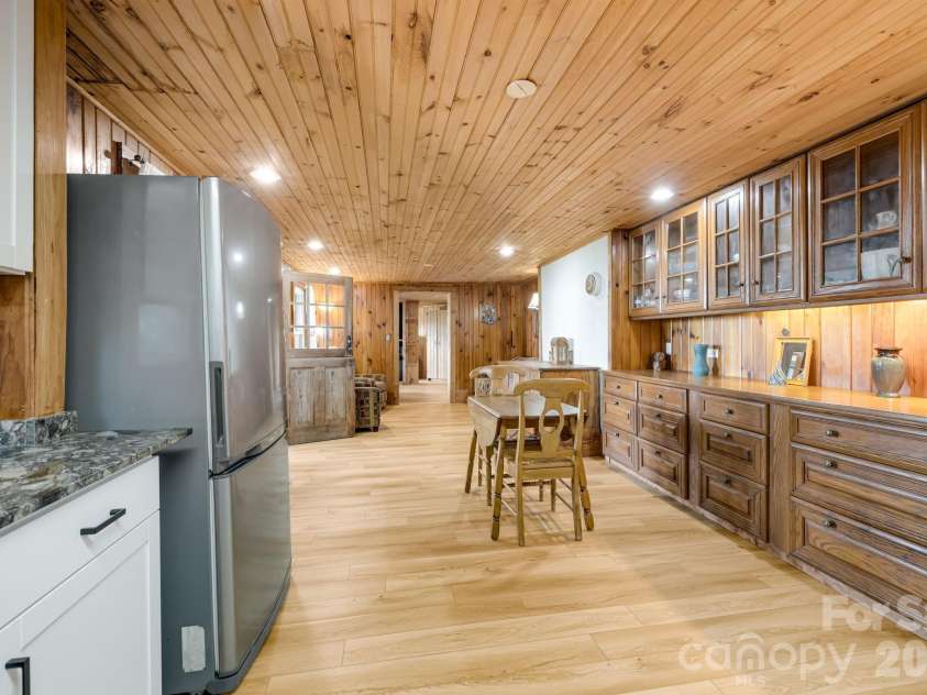 203 Laurel Lane, Little Switzerland, NC 28749.  MLS# CAR4361896, YatesRealty ID 27869. 