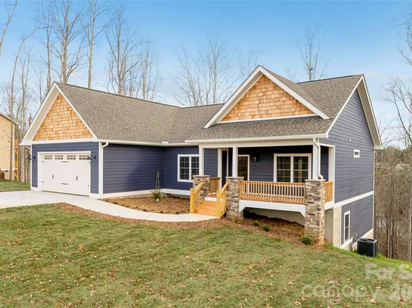 224 Country Drive, Mars Hill, NC 28754.  MLS# CAR4319713, YatesRealty ID 2787. 