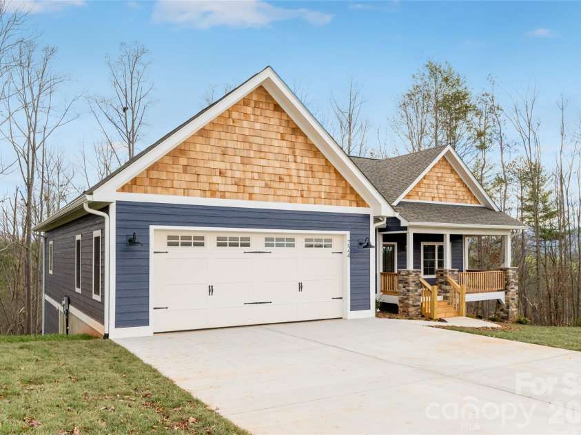 224 Country Drive, Mars Hill, NC 28754.  MLS# CAR4319713, YatesRealty ID 2787. 