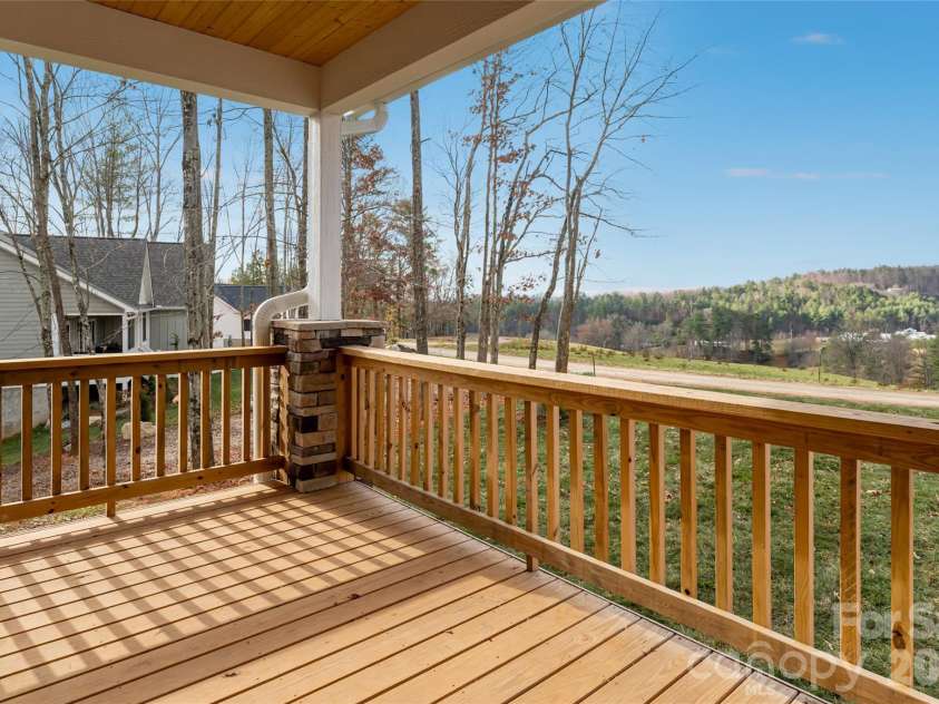 224 Country Drive, Mars Hill, NC 28754.  MLS# CAR4319713, YatesRealty ID 2787. 