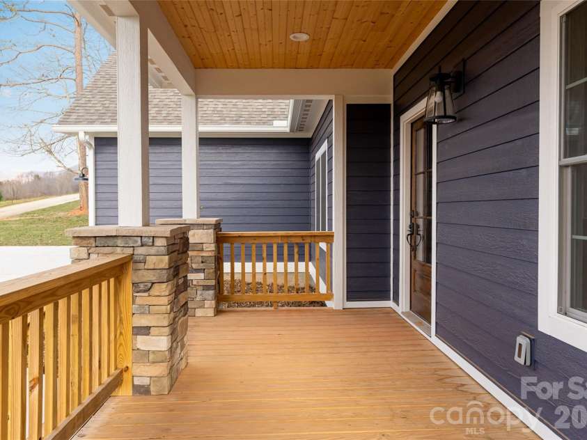224 Country Drive, Mars Hill, NC 28754.  MLS# CAR4319713, YatesRealty ID 2787. 