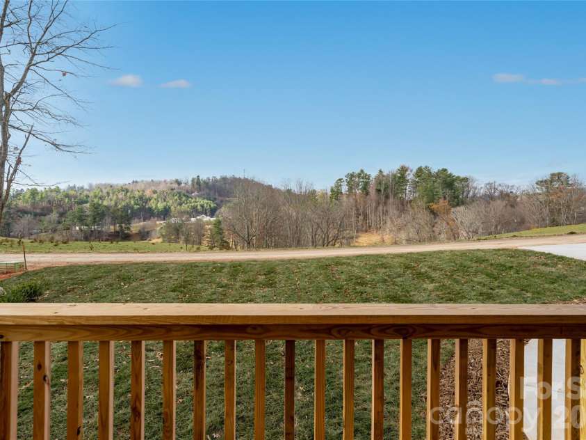 224 Country Drive, Mars Hill, NC 28754.  MLS# CAR4319713, YatesRealty ID 2787. 