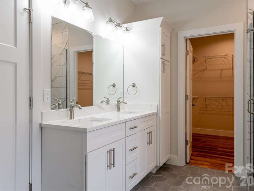 224 Country Drive, Mars Hill, NC 28754.  MLS# CAR4319713, YatesRealty ID 2787. 