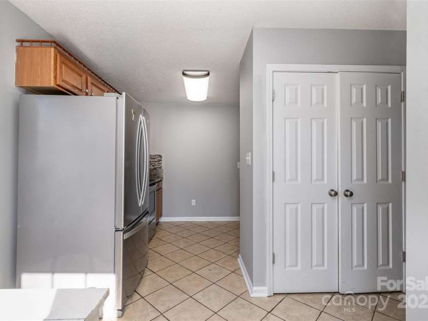 304 Athens Hills Place, Kannapolis, NC 28083.  MLS# CAR4329207, YatesRealty ID 2787. 