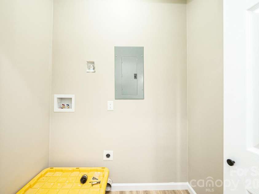 204 Hickory Street, Granite Falls, NC 28630.  MLS# CAR4283921, YatesRealty ID 27870. 