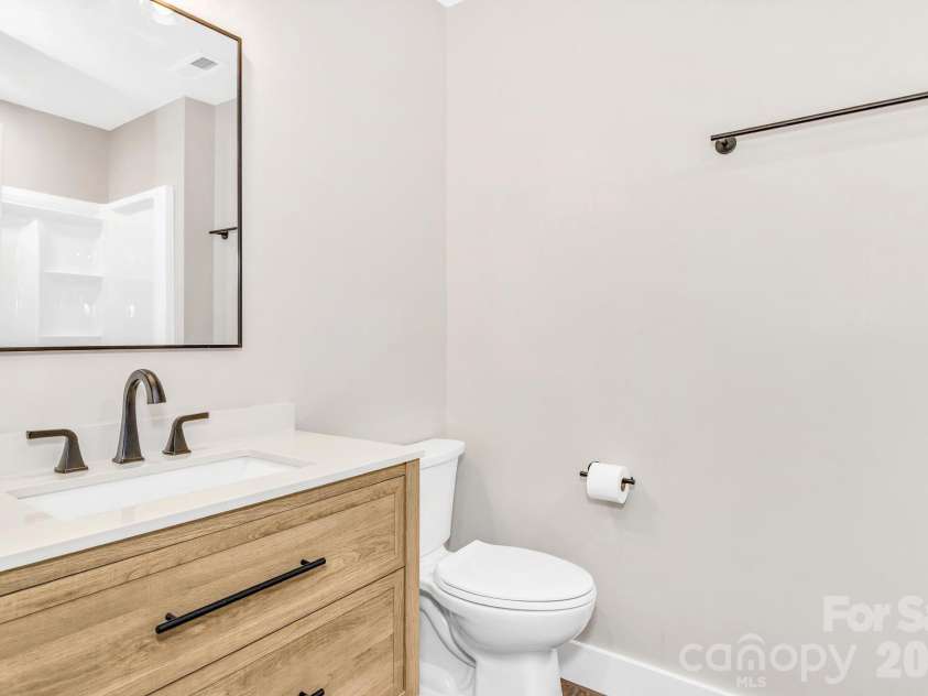 4 Barnes Road, Asheville, NC 28803.  MLS# CAR4379264, YatesRealty ID 27870. 