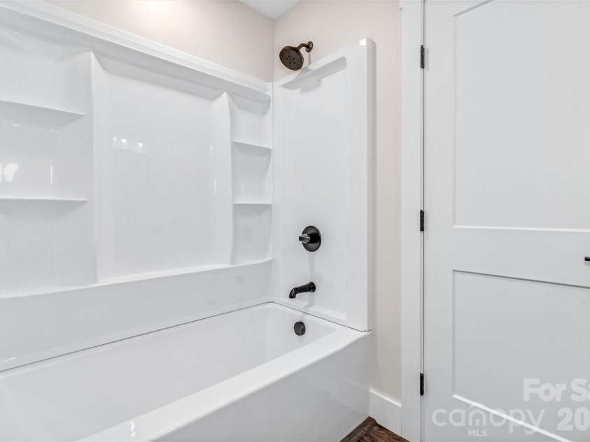 4 Barnes Road, Asheville, NC 28803.  MLS# CAR4379264, YatesRealty ID 27870. 