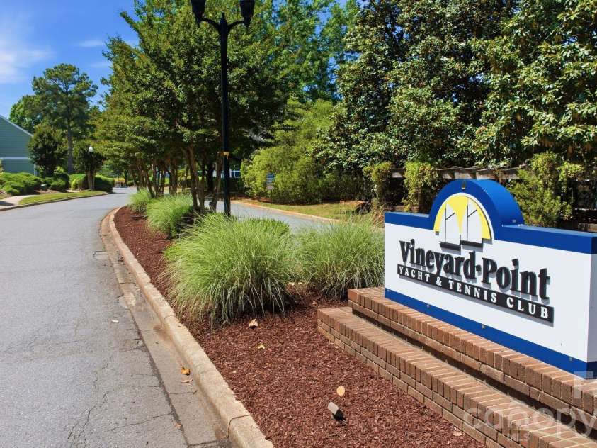 17515 Tuscany Lane, Cornelius, NC 28031.  MLS# CAR4379416, YatesRealty ID 27871. 