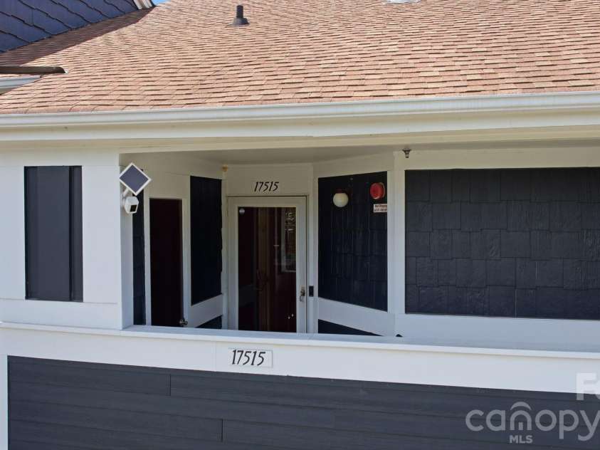 17515 Tuscany Lane, Cornelius, NC 28031.  MLS# CAR4379416, YatesRealty ID 27871. 