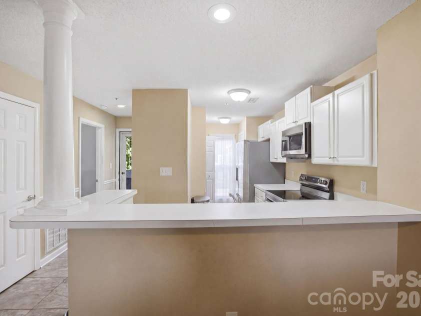 17515 Tuscany Lane, Cornelius, NC 28031.  MLS# CAR4379416, YatesRealty ID 27871. 
