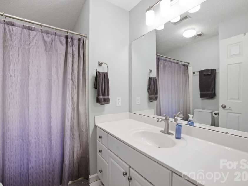 17515 Tuscany Lane, Cornelius, NC 28031.  MLS# CAR4379416, YatesRealty ID 27871. 