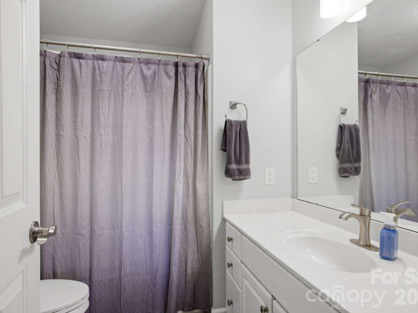 17515 Tuscany Lane, Cornelius, NC 28031.  MLS# CAR4379416, YatesRealty ID 27871. 