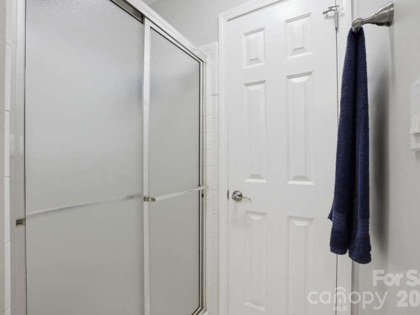 17515 Tuscany Lane, Cornelius, NC 28031.  MLS# CAR4379416, YatesRealty ID 27871. 