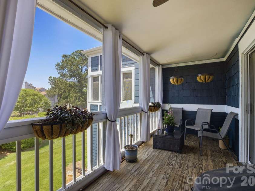 17515 Tuscany Lane, Cornelius, NC 28031.  MLS# CAR4379416, YatesRealty ID 27871. 