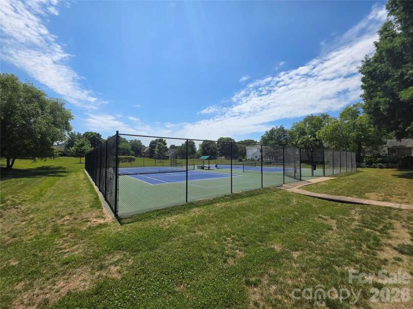 17515 Tuscany Lane, Cornelius, NC 28031.  MLS# CAR4379416, YatesRealty ID 27871. 