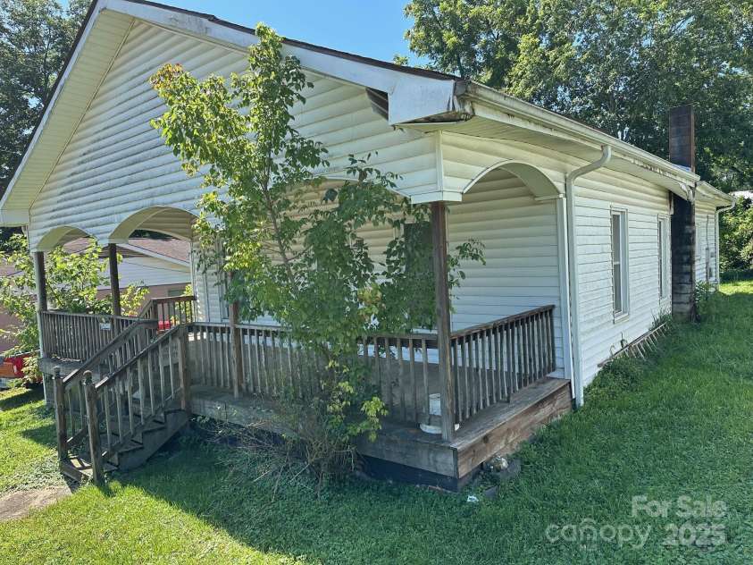 209 Main Street, Lawndale, NC 28090.  MLS# CAR4281189, YatesRealty ID 27871. 