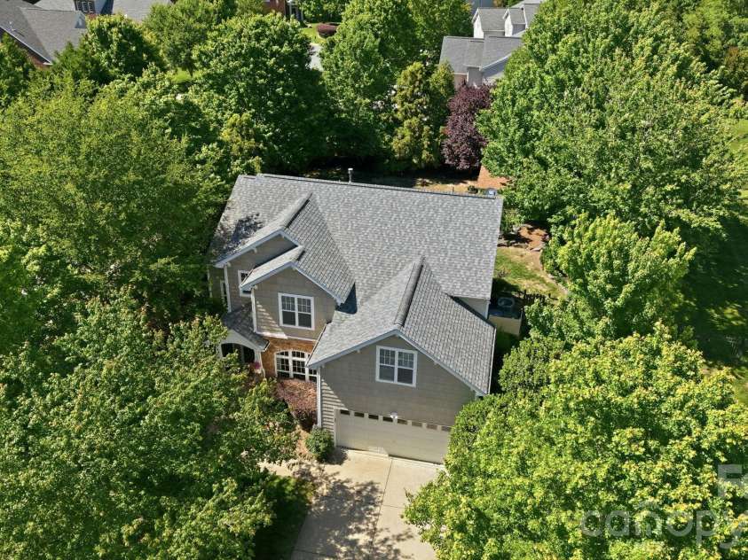 9118 Spratt Lane, Waxhaw, NC 28173.  MLS# CAR4382798, YatesRealty ID 27872. 