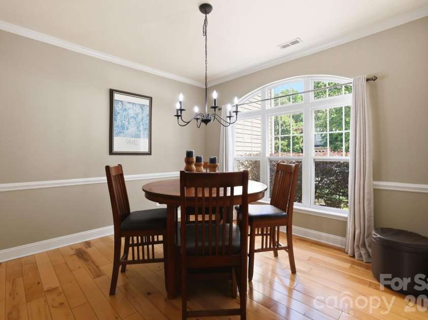 9118 Spratt Lane, Waxhaw, NC 28173.  MLS# CAR4382798, YatesRealty ID 27872. Dining Area