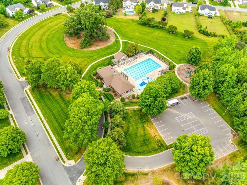 9118 Spratt Lane, Waxhaw, NC 28173.  MLS# CAR4416867, YatesRealty ID 27872. 