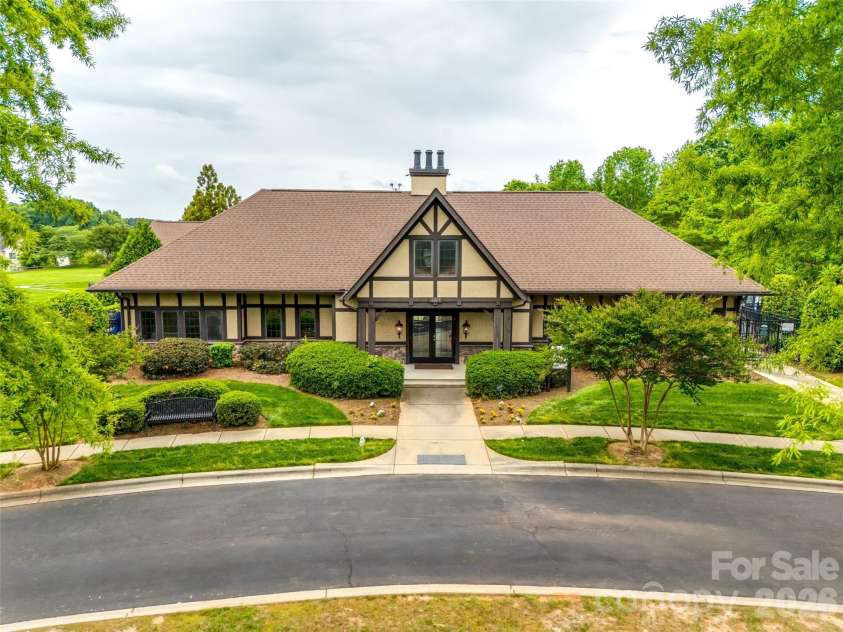 9118 Spratt Lane, Waxhaw, NC 28173.  MLS# CAR4416867, YatesRealty ID 27872. 