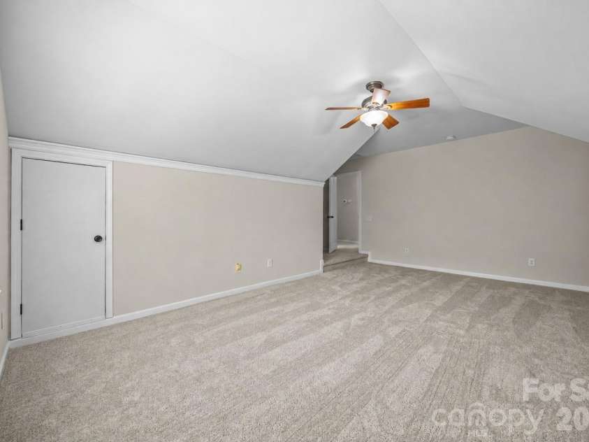 9118 Spratt Lane, Waxhaw, NC 28173.  MLS# CAR4416867, YatesRealty ID 27872. Bonus/Bedroom 5