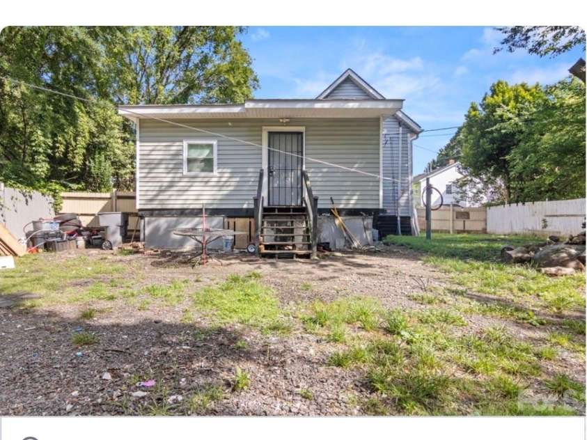 318 Goff Street, Charlotte, NC 28208.  MLS# CAR4383821, YatesRealty ID 27873. 
