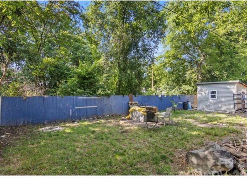 318 Goff Street, Charlotte, NC 28208.  MLS# CAR4383821, YatesRealty ID 27873. 