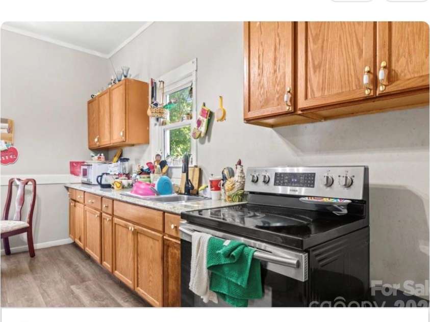 318 Goff Street, Charlotte, NC 28208.  MLS# CAR4383821, YatesRealty ID 27873. 