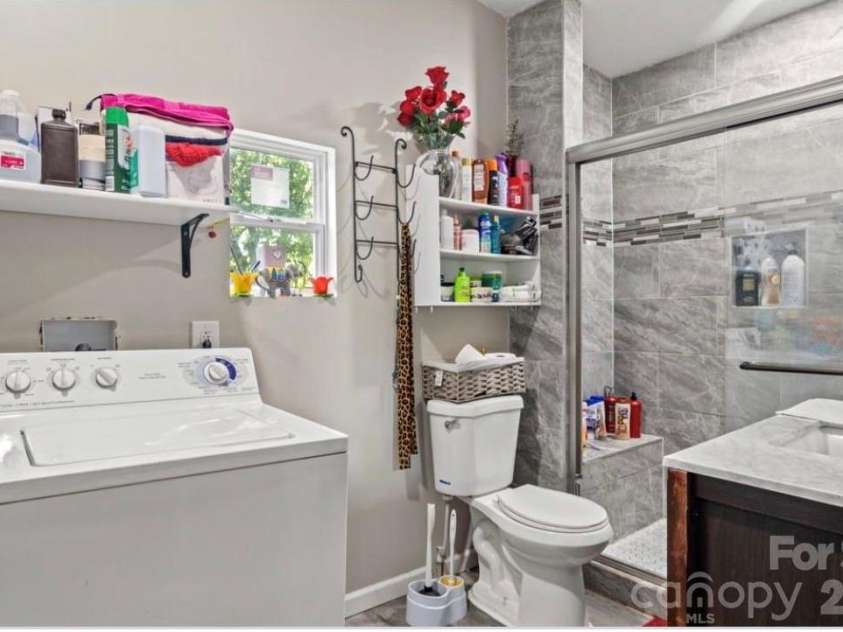 318 Goff Street, Charlotte, NC 28208.  MLS# CAR4383821, YatesRealty ID 27873. 