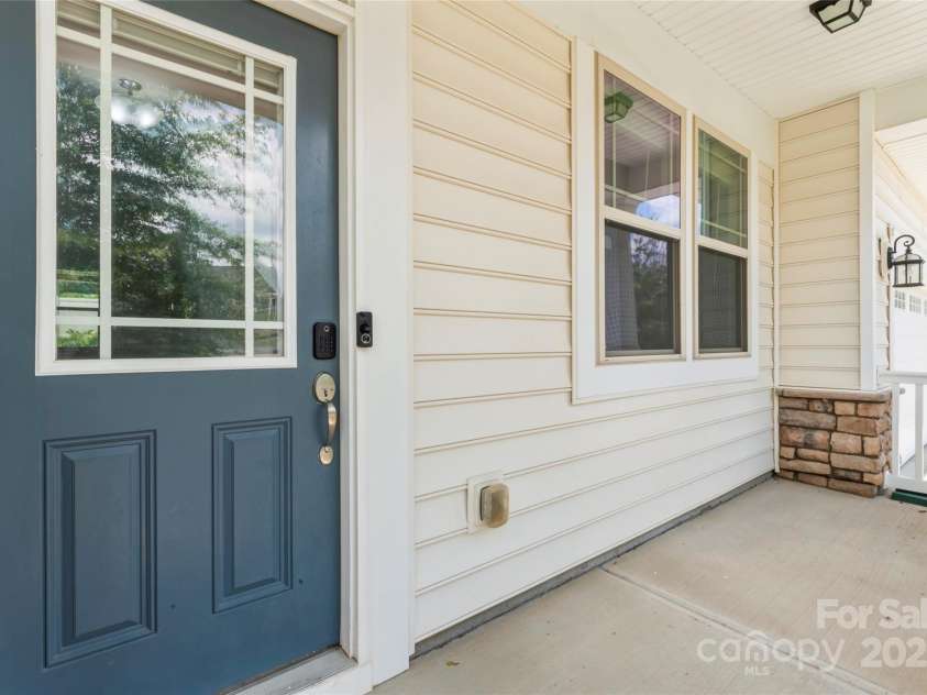 15213 Red Canoe Way, Charlotte, NC 28278.  MLS# CAR4276858, YatesRealty ID 27874. 
