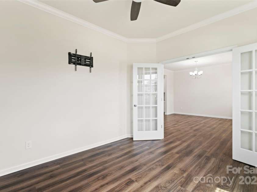 15213 Red Canoe Way, Charlotte, NC 28278.  MLS# CAR4276858, YatesRealty ID 27874. 