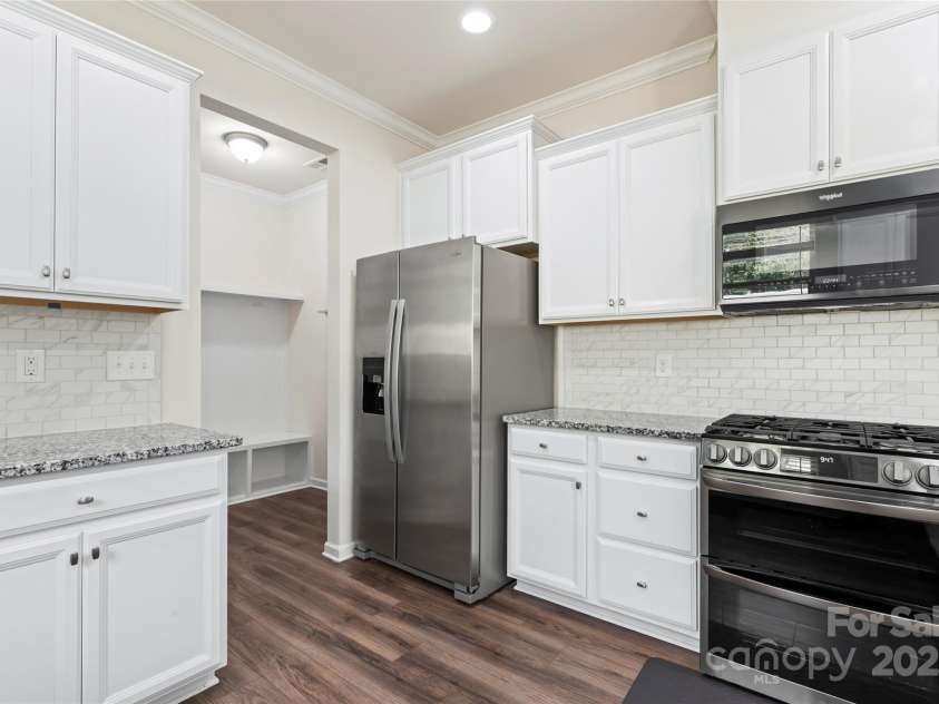 15213 Red Canoe Way, Charlotte, NC 28278.  MLS# CAR4276858, YatesRealty ID 27874. 